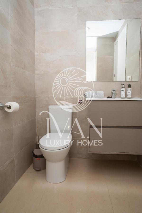 Casa Emiliaivan Luxury Homes 8ªpta Norte 1ª Linea Оропеса дел Мар Екстериор снимка